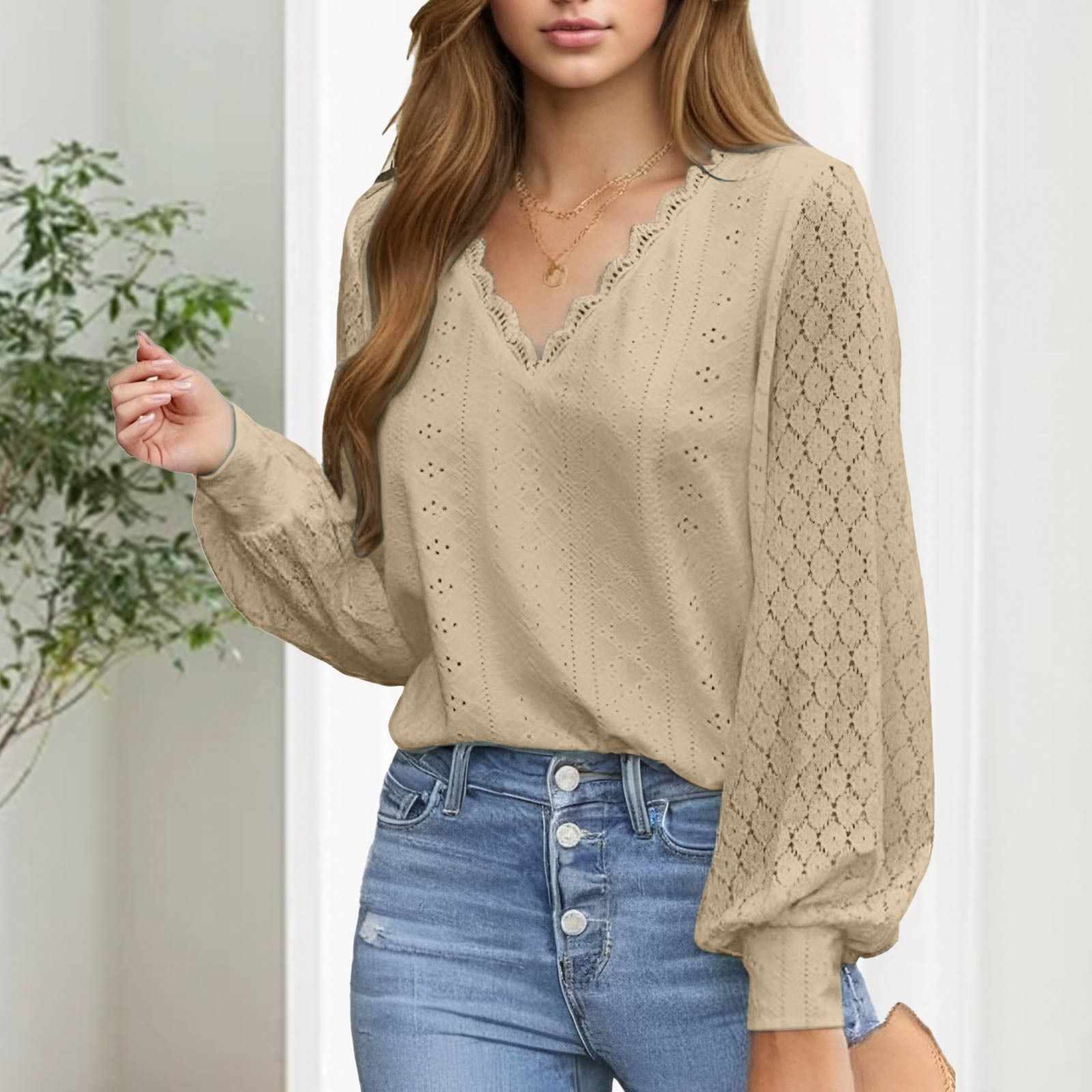 thumbnail image 3 of Top de manga larga con cuello en V y ribete de encaje para mujer - Blusa con detalle de ojales, poliéster/spandex, informal/playa - Tallas S-XXL, 3 of 6